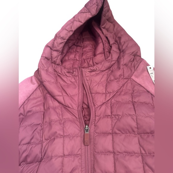 The Northface Thermoball Pink Quilted Hooded Jacket Size XL - Picture 5 of 10